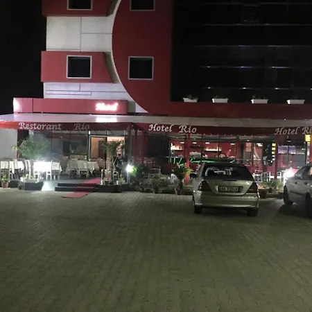 Rio Bar Retaurant Lushnjë