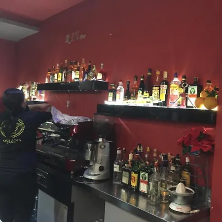 Rio Bar Retaurant 3* Lushnjë