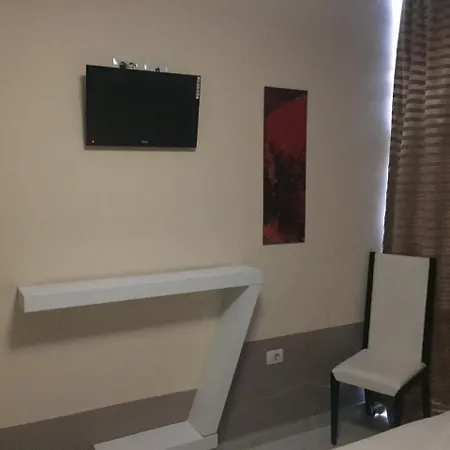 Rio Bar Retaurant Hotel Lushnjë