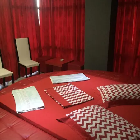 Rio Bar Retaurant Hotel Lushnjë